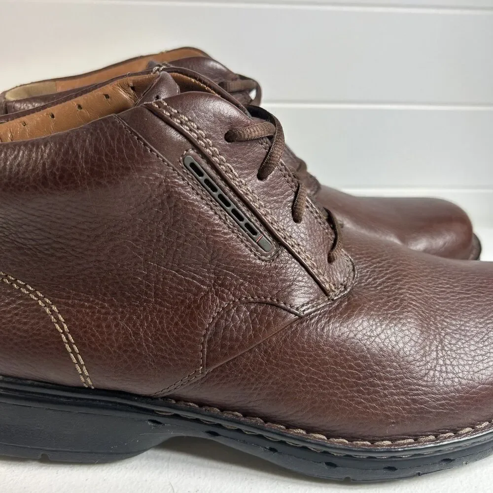 Clarks size up travel